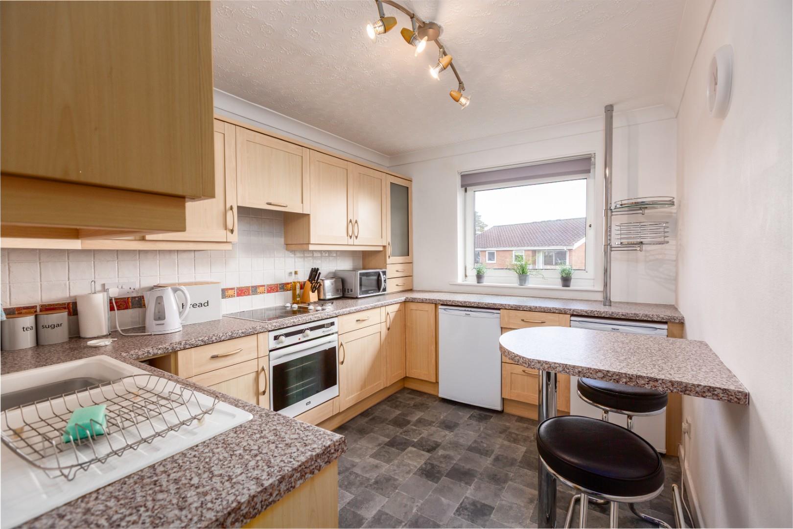 Groves Avenue, Langland, Swansea, SA3 4QX